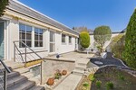 Einzigartiger Atrium-Bungalow in Maintal-Bischofsheim mit EBK, Traumgarten und Garage - Bungalow Maintal / Bischofsheim Bischofsheim | Angebot:26110603