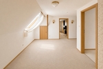 Vielseitiges Wohn- und Geschäftshaus mit großem Grundstück und Entwicklungspotenzial in Frankfurt-Bonnames - Einfamilienhaus Frankfurt am Main Bonames | Angebot:26912907